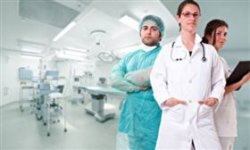 Профессия медика на первом месте по числу упоминаний в СМИ и на восьмом – по уровню доверия граждан